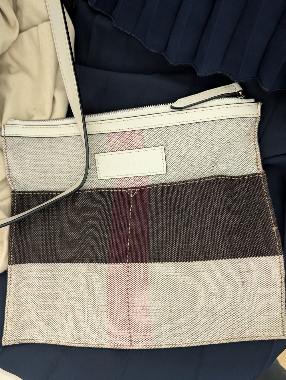 EUC Burberry Ashby Bucket Bag In House Check Canvas and Off-White Calfskin. - Picture 12 of 16